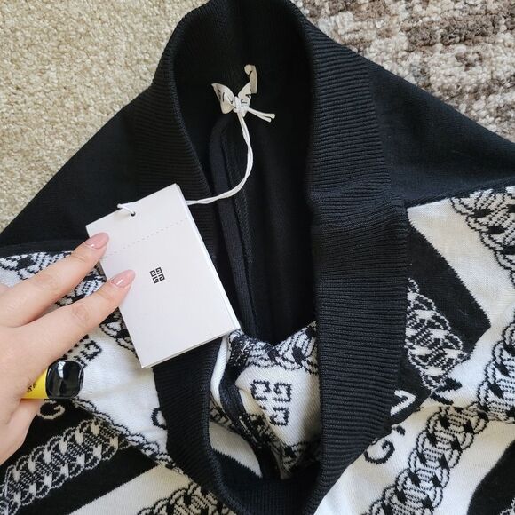 Authentic Givenchy Sweats - Picture 3 of 4